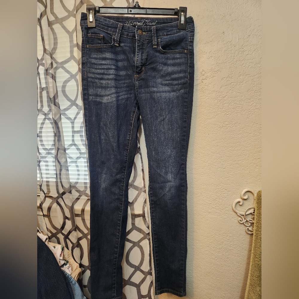 Universal thread jeans